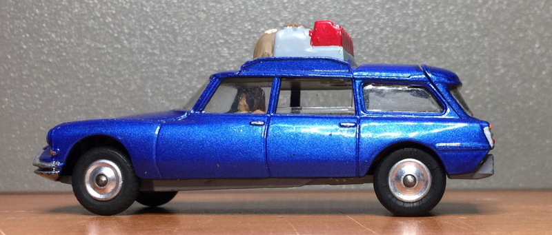 Illustration for article titled French Friday: Citroen Safari by Corgi